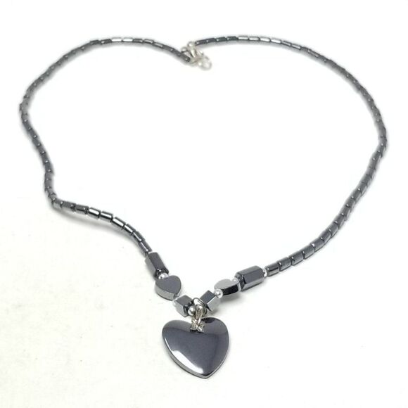 Vintage Beaded Hematite Gray Silver Tone Heart Shape Pendant Necklace, 90s Style - Picture 5 of 5